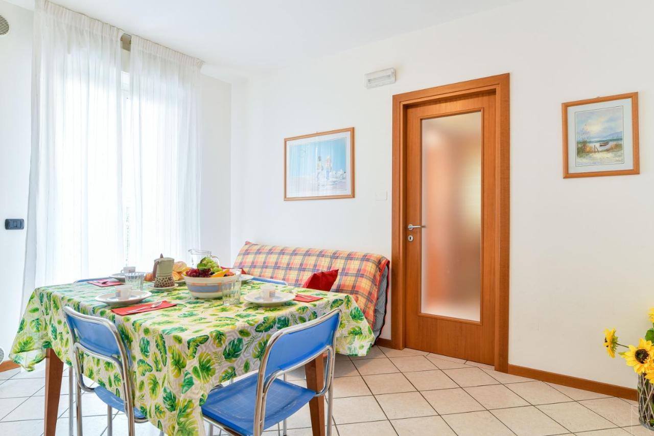 Casa Lina Apartment Каорле Екстериор снимка