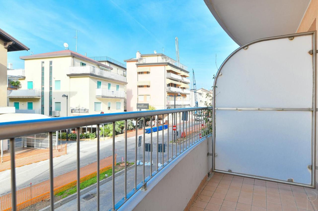 Casa Lina Apartment Каорле Екстериор снимка
