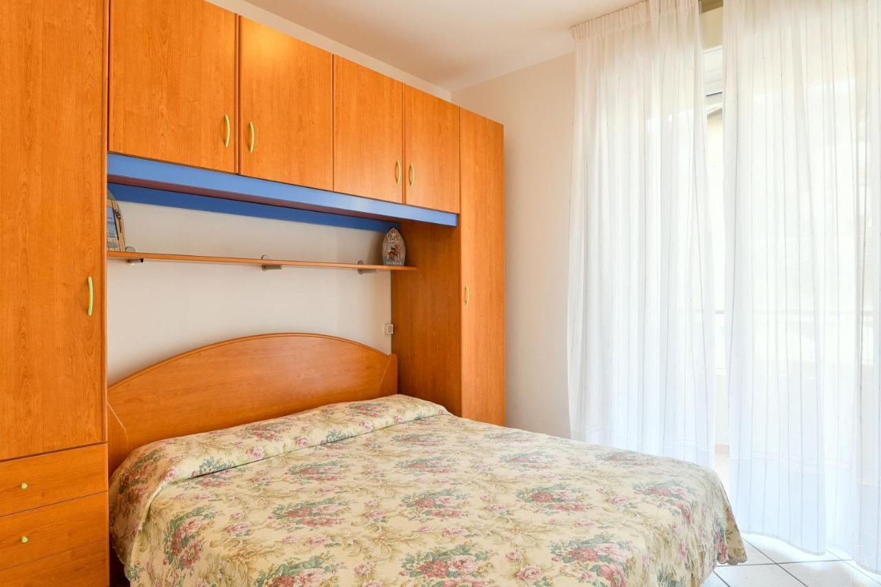 Casa Lina Apartment Каорле Екстериор снимка